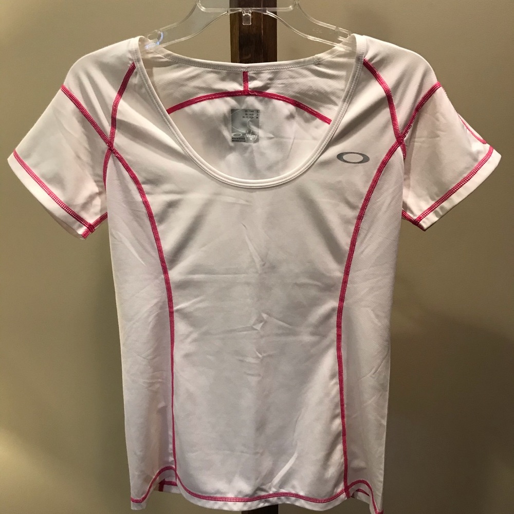 Women’s Oakley Top Size S